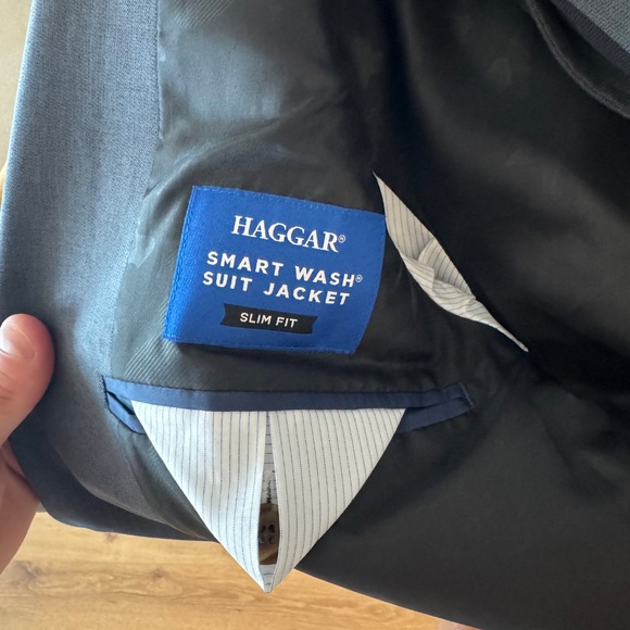Men's Haggar Slim Fit Smart Wash Suit - Picture 3 of 3